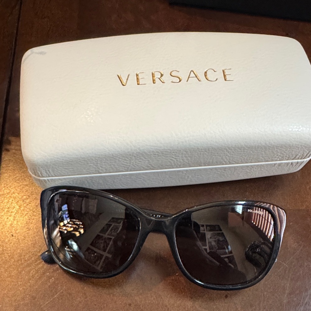 Versace Elegant Black Sunglasses